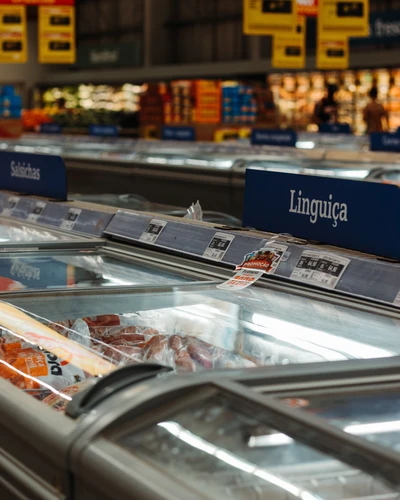 What to do when your child lies down and cries in the supermarket
